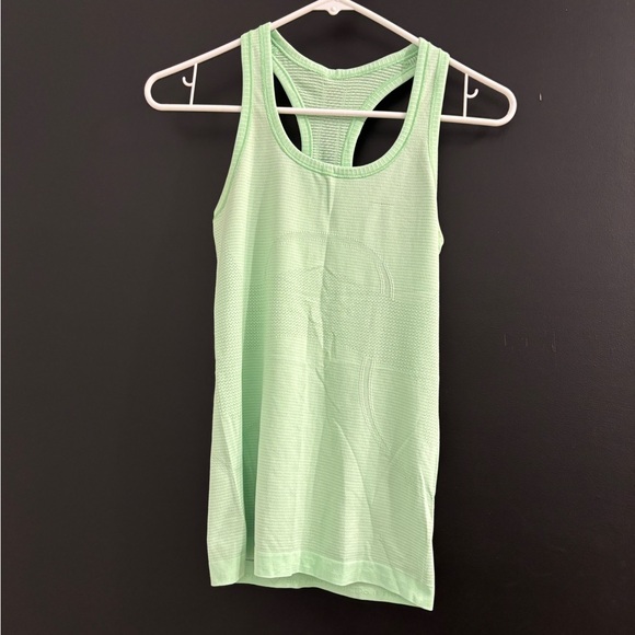 Lululemon swiftly tech tank 4 - Picture 2 of 7